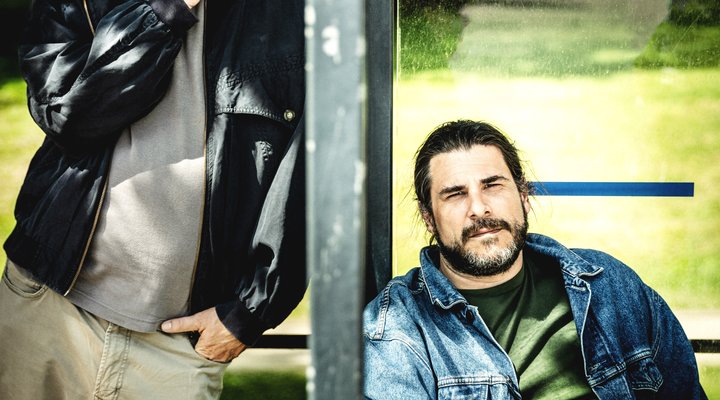 WARTEN AUF'N BUS